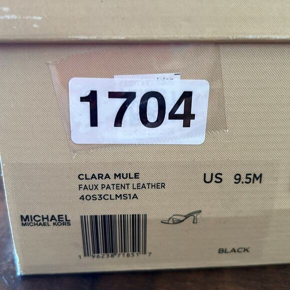 Michael Michael Kors Clara Patent Fluted Heels Mules Cross Straps NEW 9.5 - Picture 11 of 11